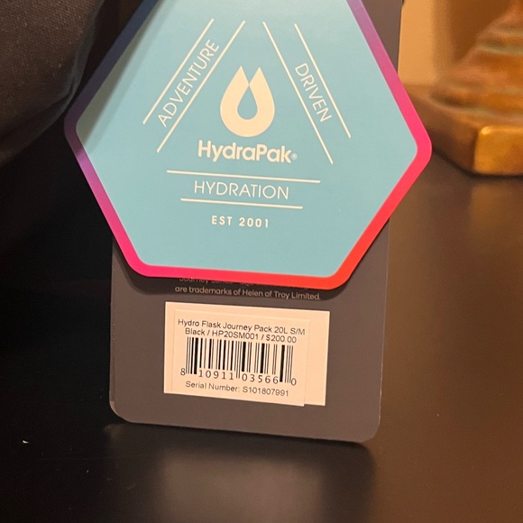 NWT - HYDRO FLASK Journey Series Hydration Backpack 20 Liter. - Picture 7 of 7